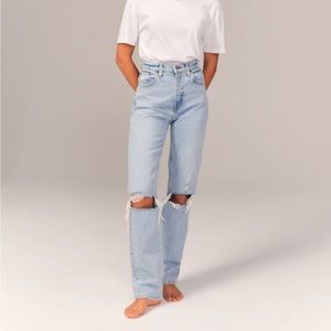Abercrombie Ultra High Rise 90’s Straight Jeans